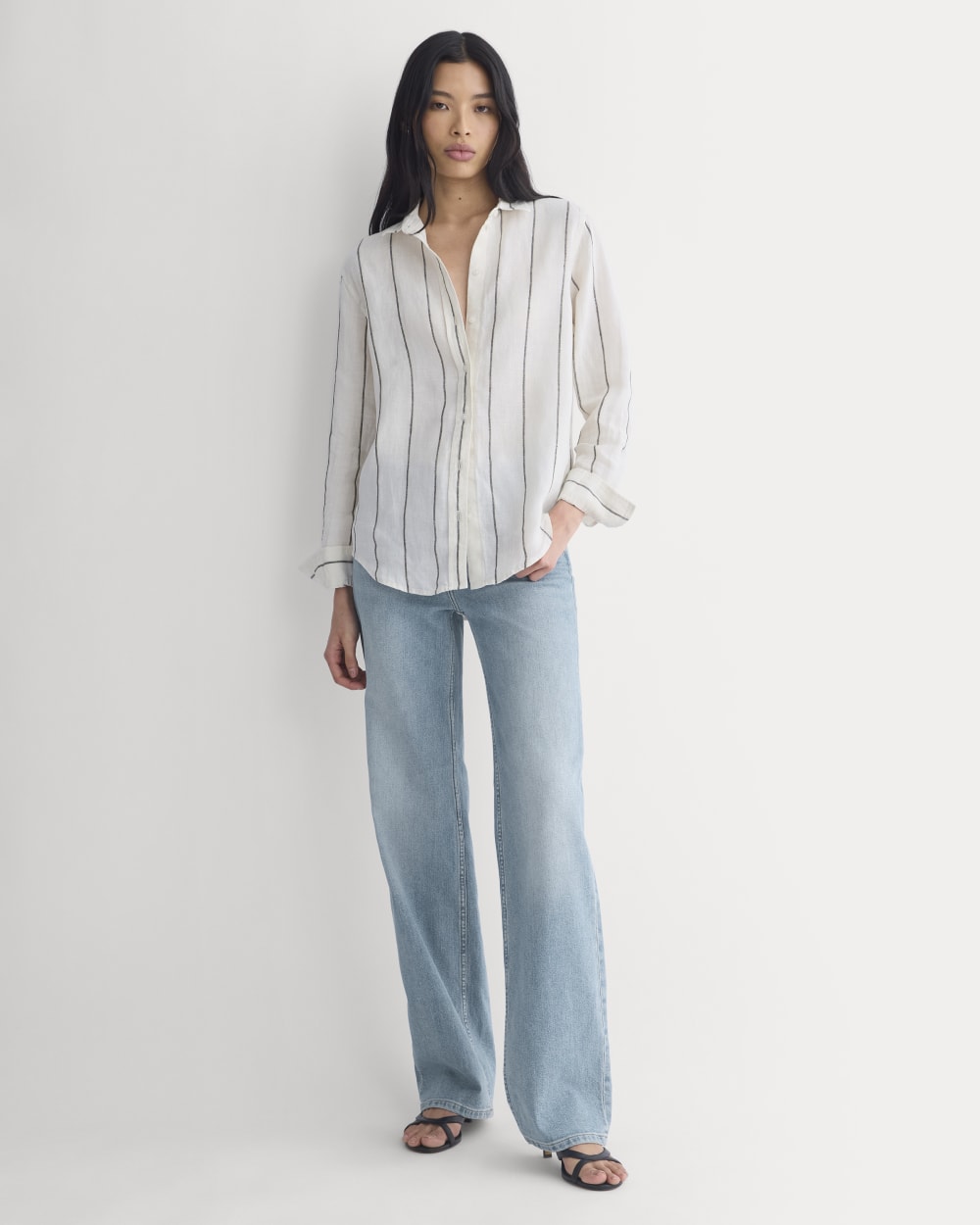 The Must-Have Shirt in Linen | Gardenia/Meteorite - Image 3
