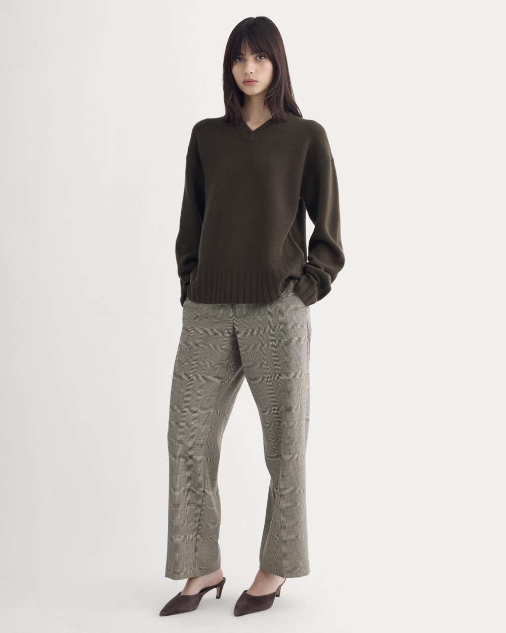 V-Neck Sweater in Extrafine Luxe Merino | Coffee Bean - Image 3