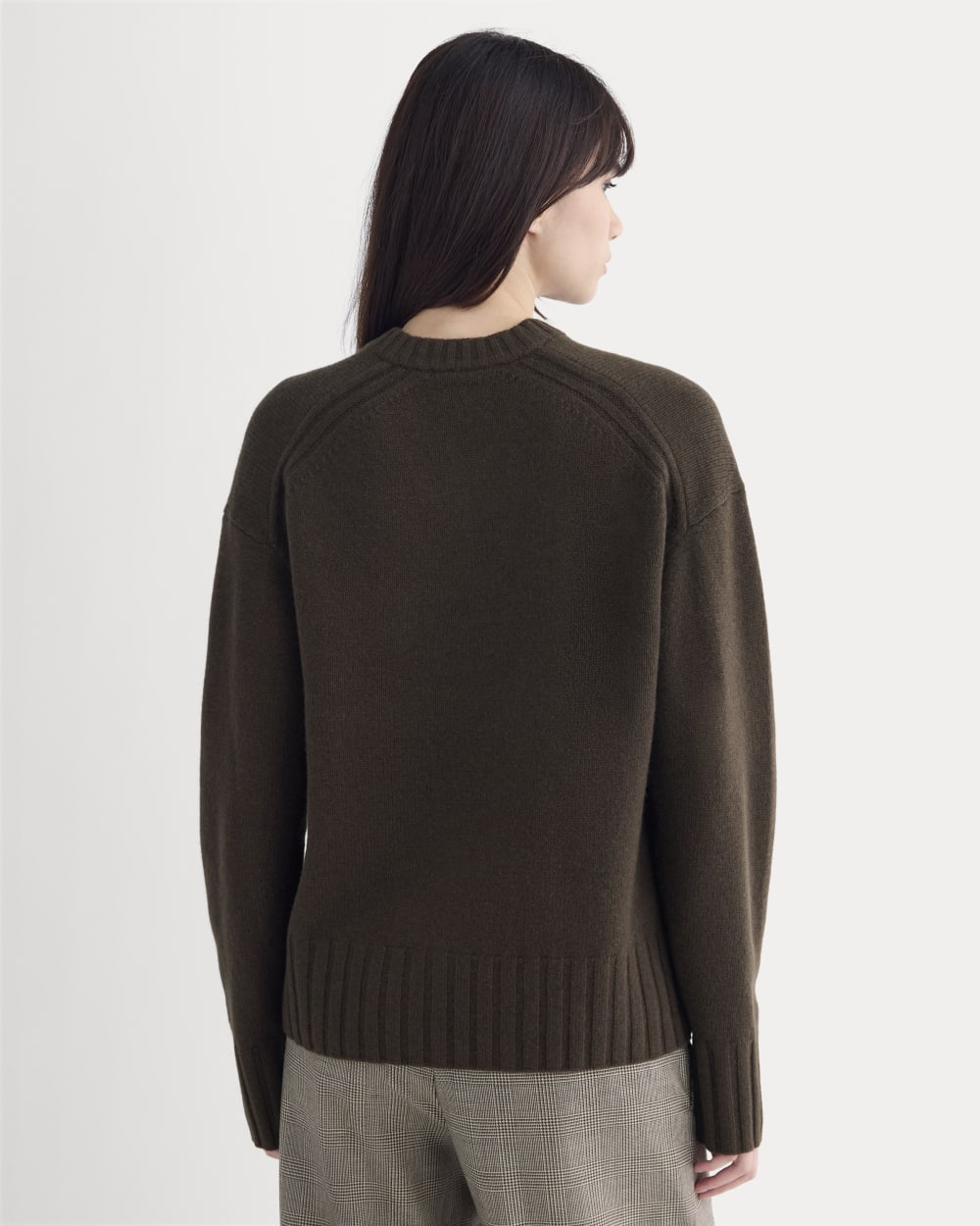 V-Neck Sweater in Extrafine Luxe Merino | Coffee Bean - Image 5