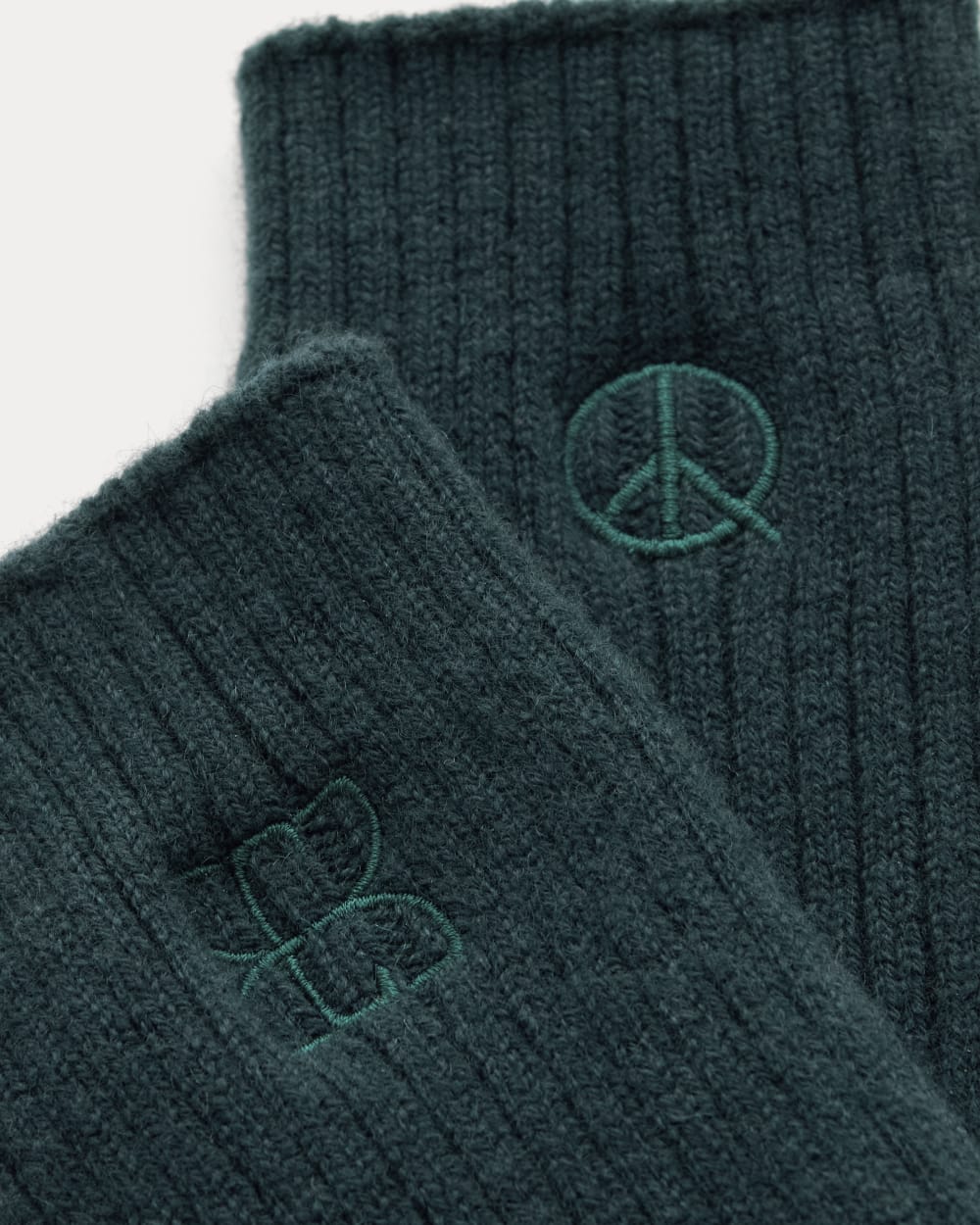 Everlane x Peace & Quiet Cashmere Socks | Pine - Image 3