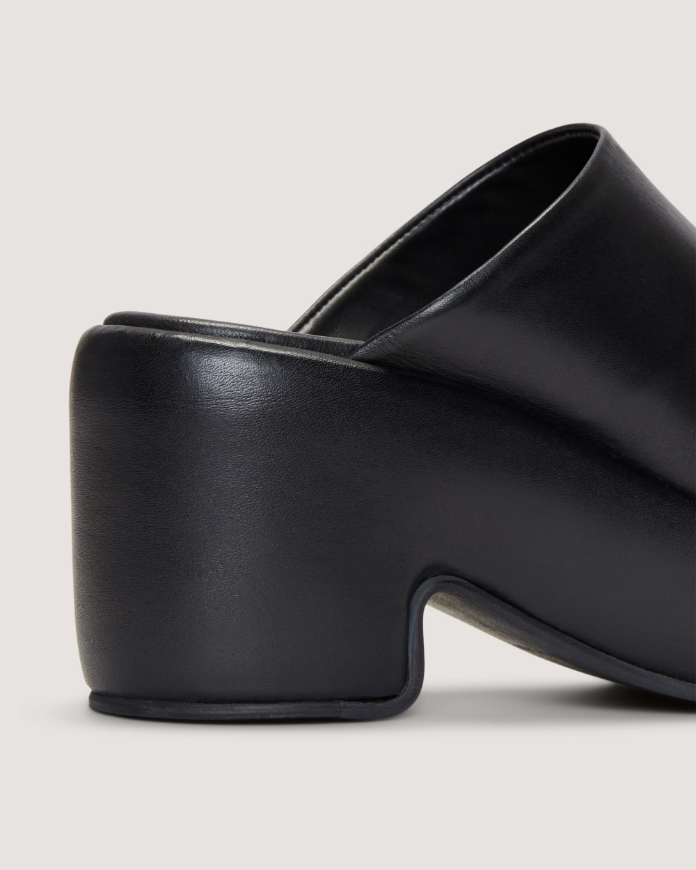 The Puffa Clog | Black - Image 6