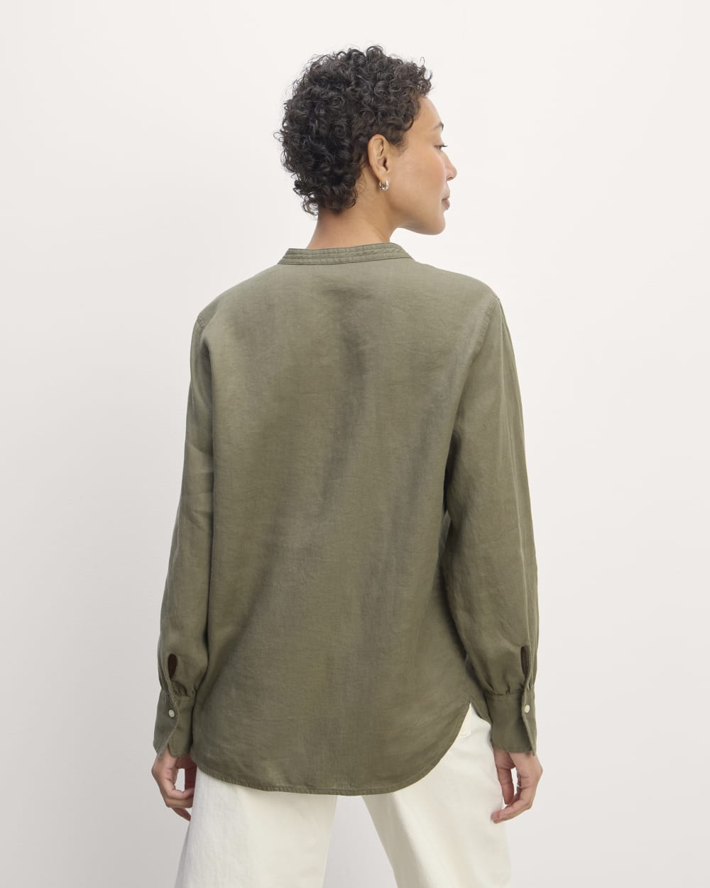 The Henley Shirt in Linen | Kalamata - Image 5