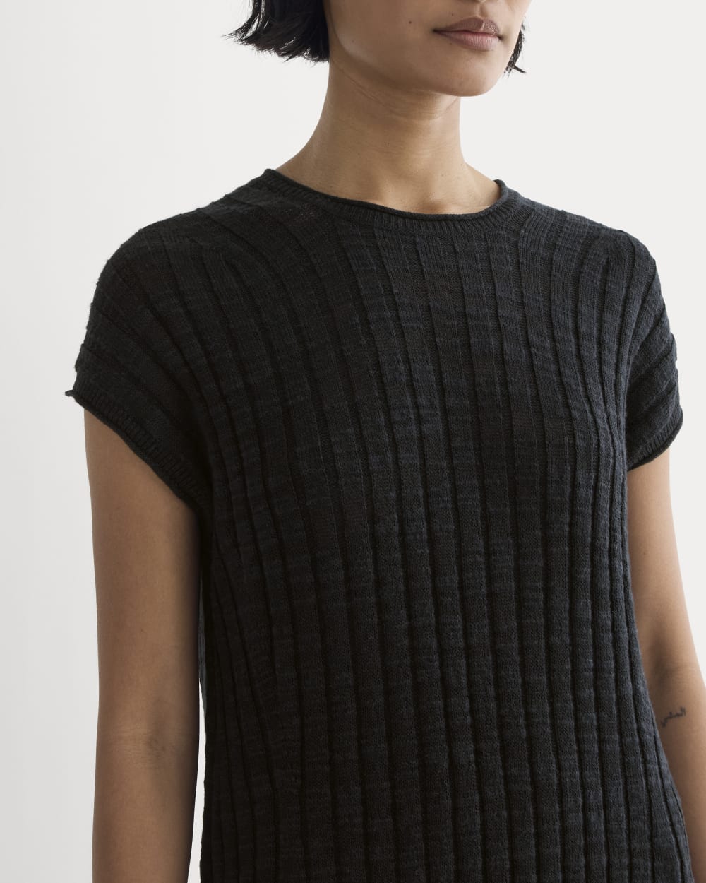 The Column Dress in Cotton Linen | Black - Image 3