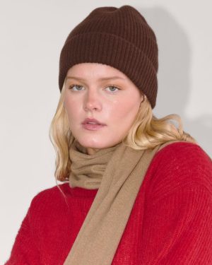 The Cashmere Ribbed Beanie | Dark Mahogany