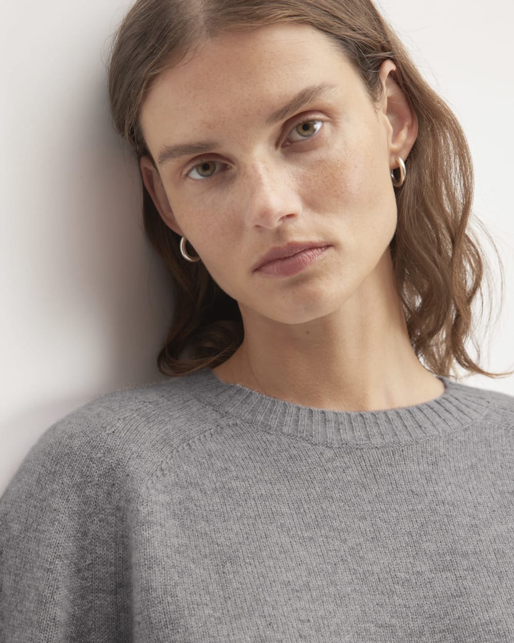 The Boxy Crew in Cashmere | Heathered Grey - Image 4