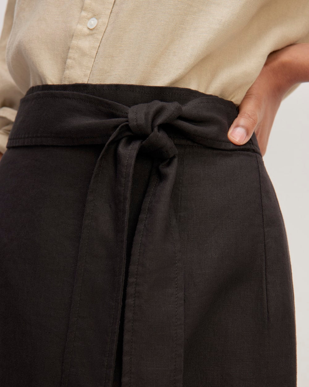 The Linen Wrap Skirt | Black - Image 4