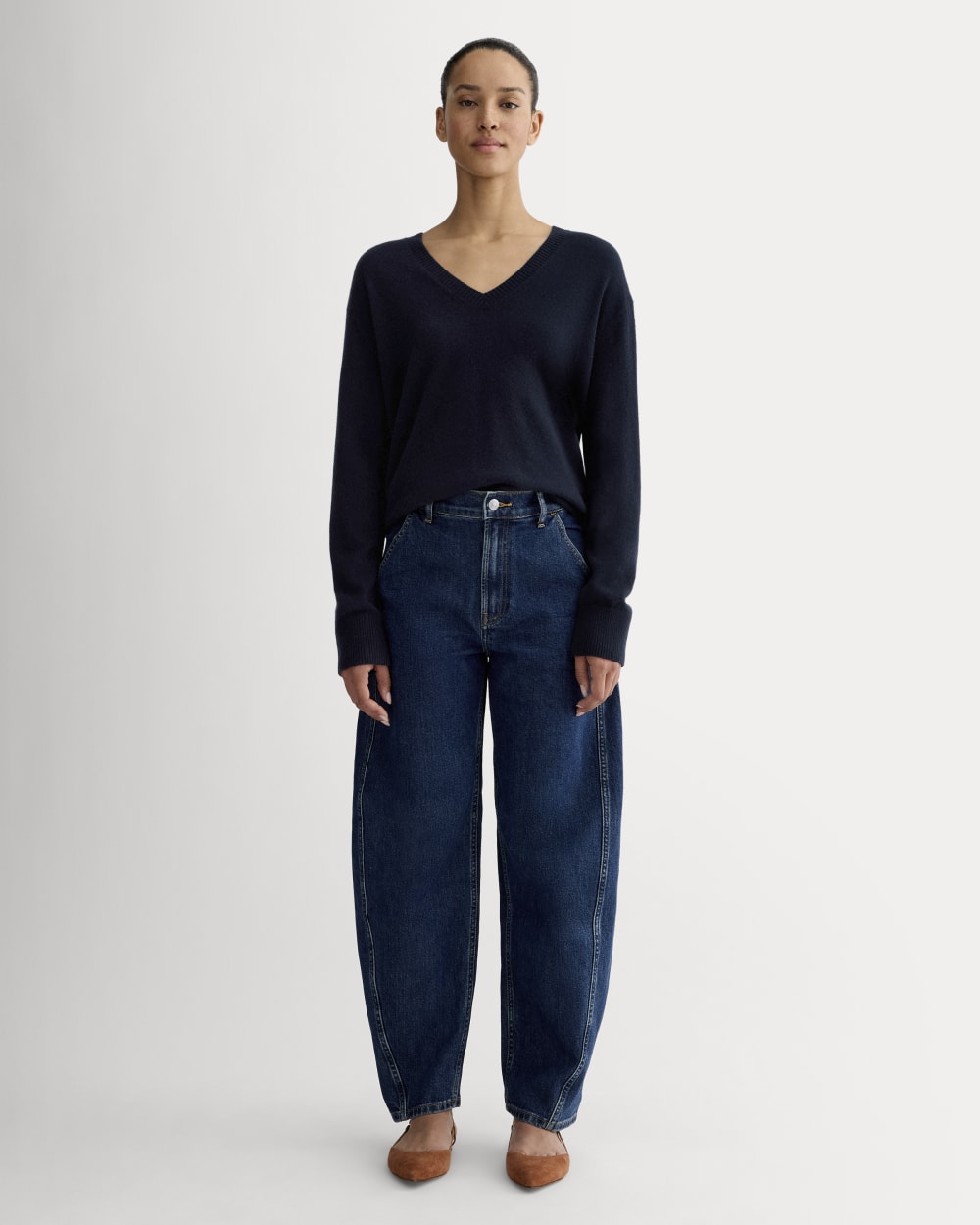 The Classic V in Cashmere | Navy - Image 3